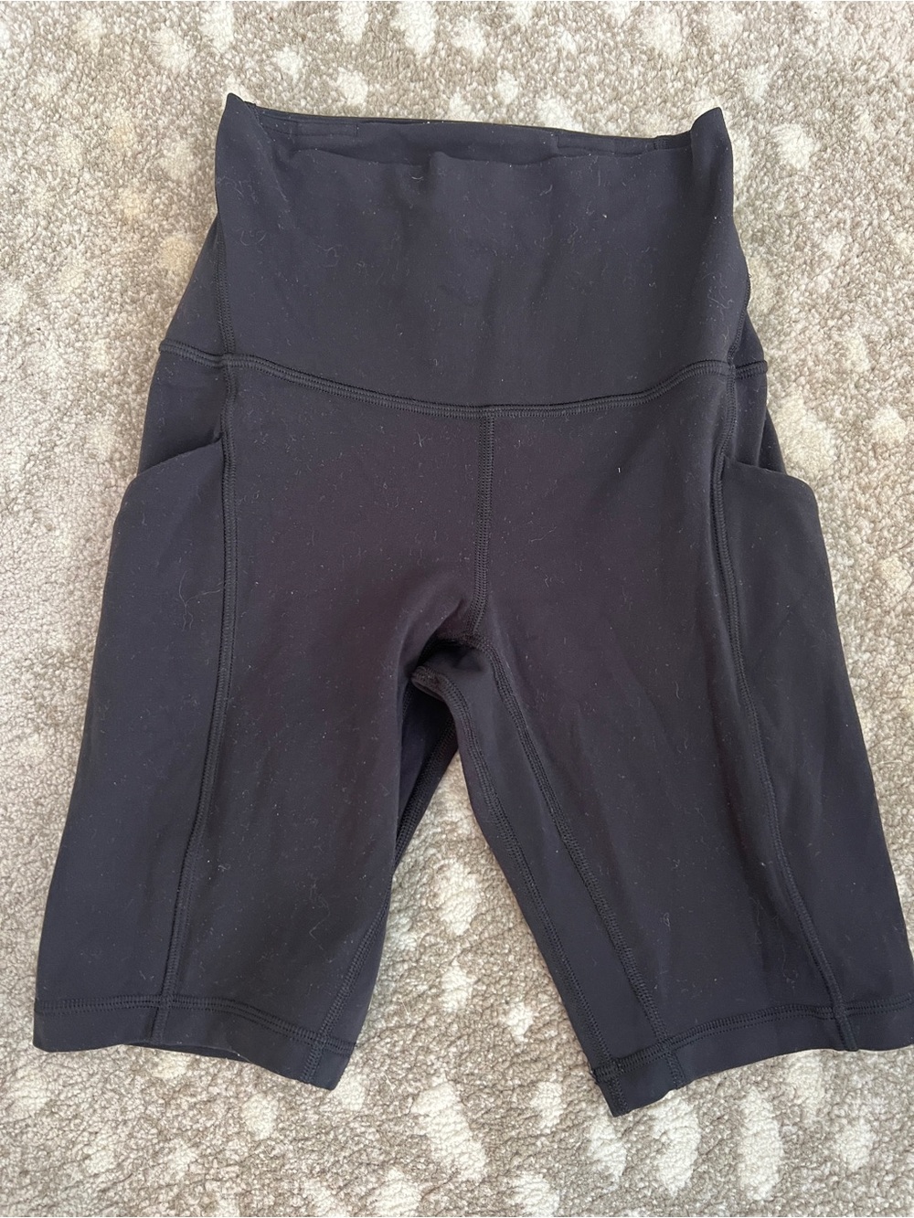 Lululemon High-Waist Black Women’s Athletic Bike Shorts with Side Pockets